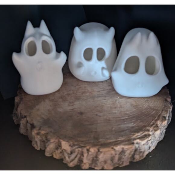 Cheeky Ghost Tealight Holders – Halloween Luminary Set, Hollow, Decorative - Picture 4 of 4